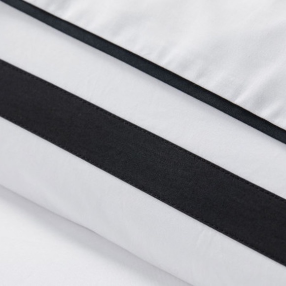 Pottery Barn Morgan Organic Percale Duvet Cover - Picture 3 of 7